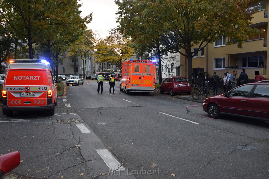 VU Rad Pkw Koeln Buchheim Herlerstr P13.JPG - Miklos Laubert